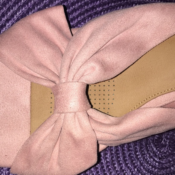 Comfort View Pink Suede Sandals - Picture 7 of 7